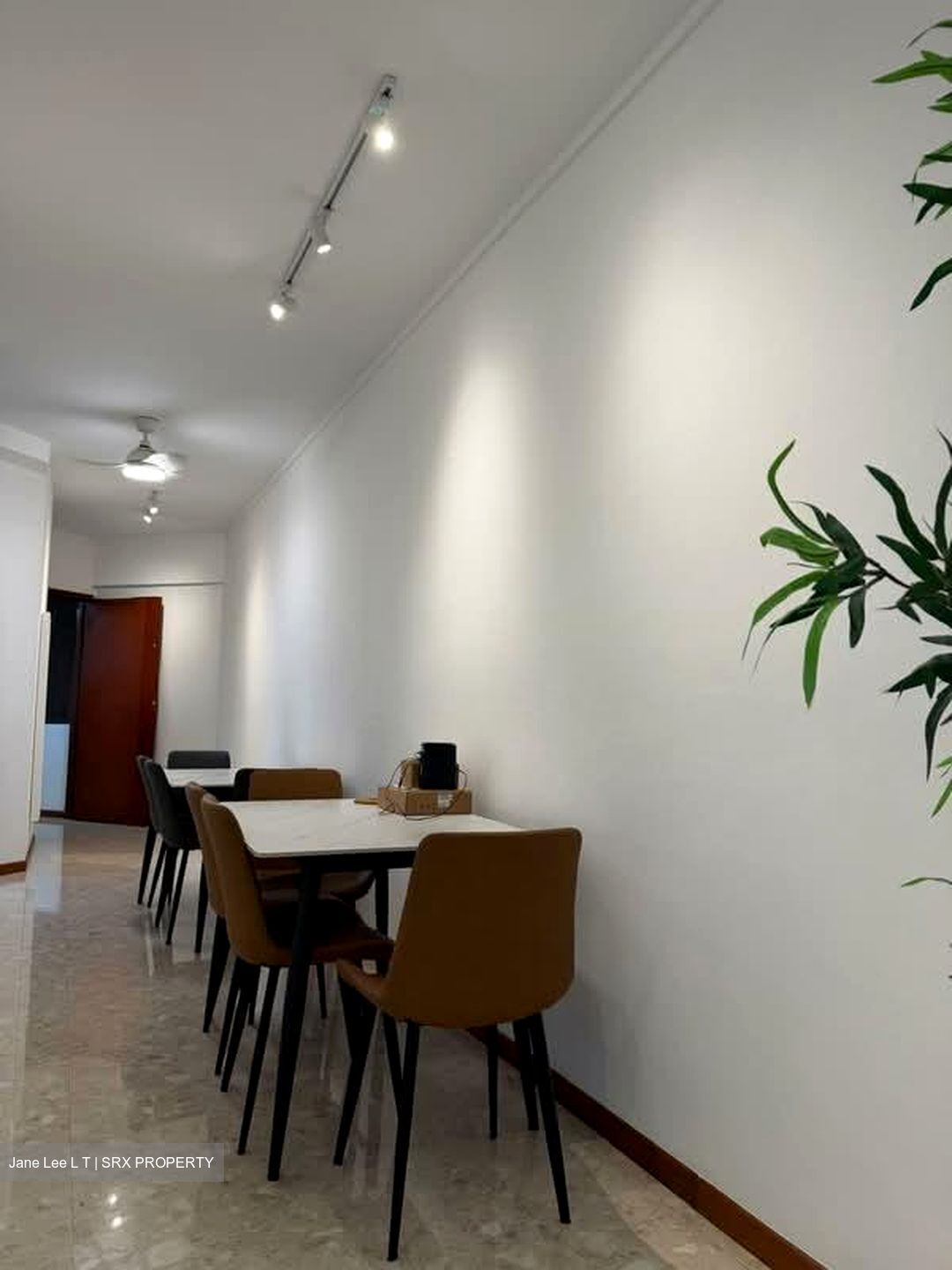 Summerdale (D22), Condominium #587162301